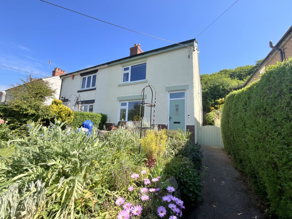 Dilhorne Road, Cheadle, ST10