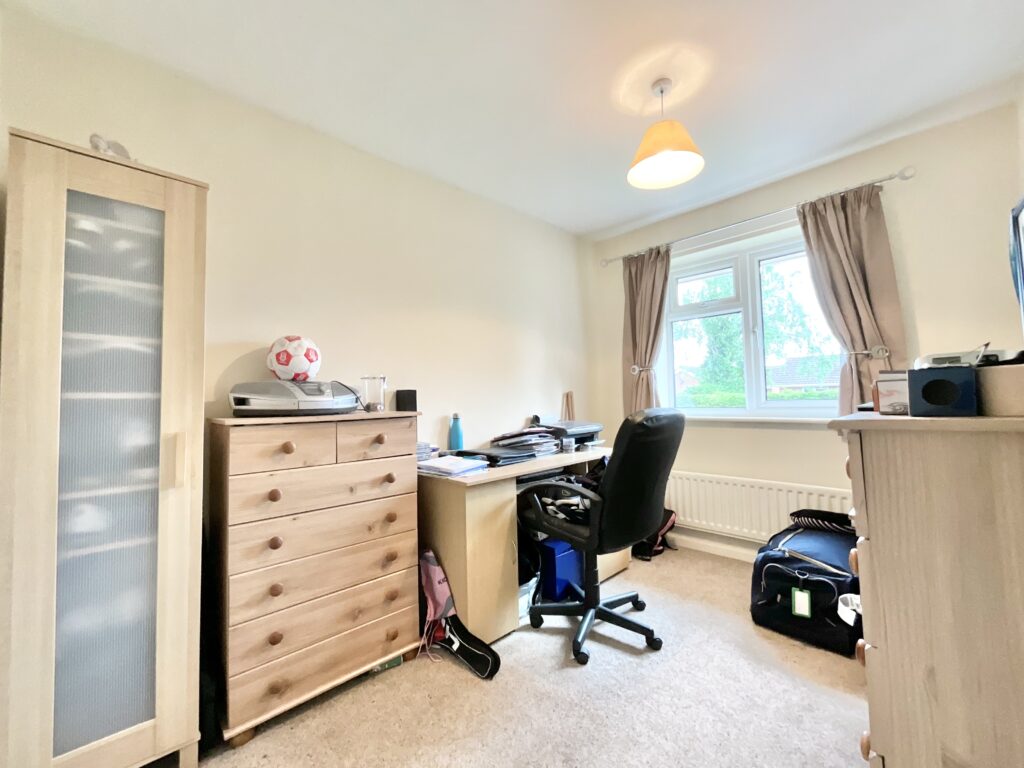 Vicarage Road, Tean, ST10