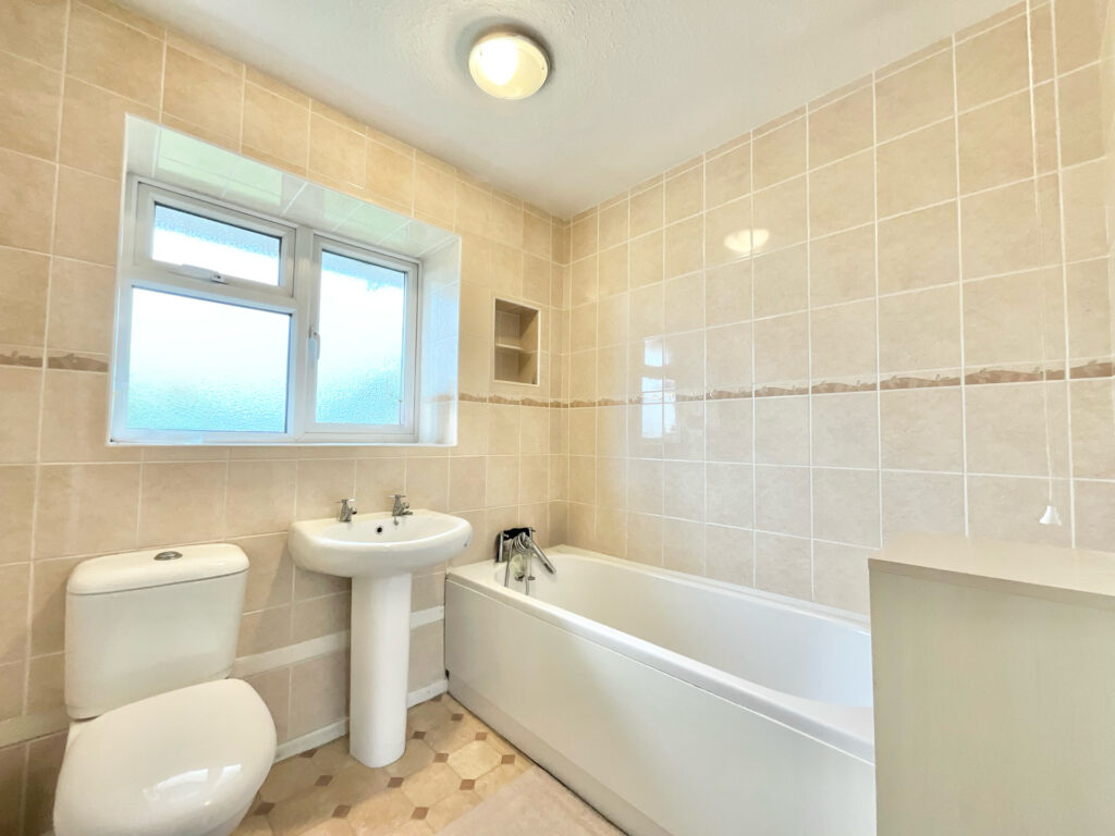 Vicarage Road, Tean, ST10