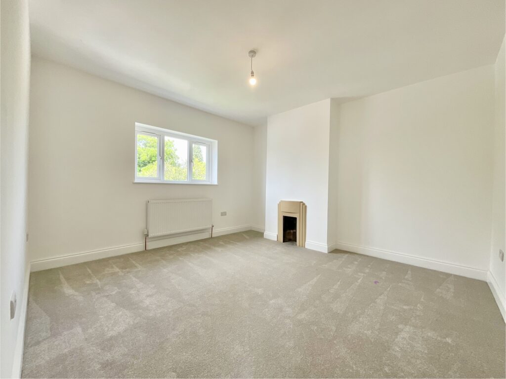 Uttoxeter Road, Stone, ST15