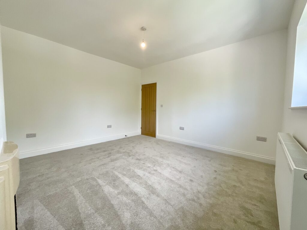 Uttoxeter Road, Stone, ST15