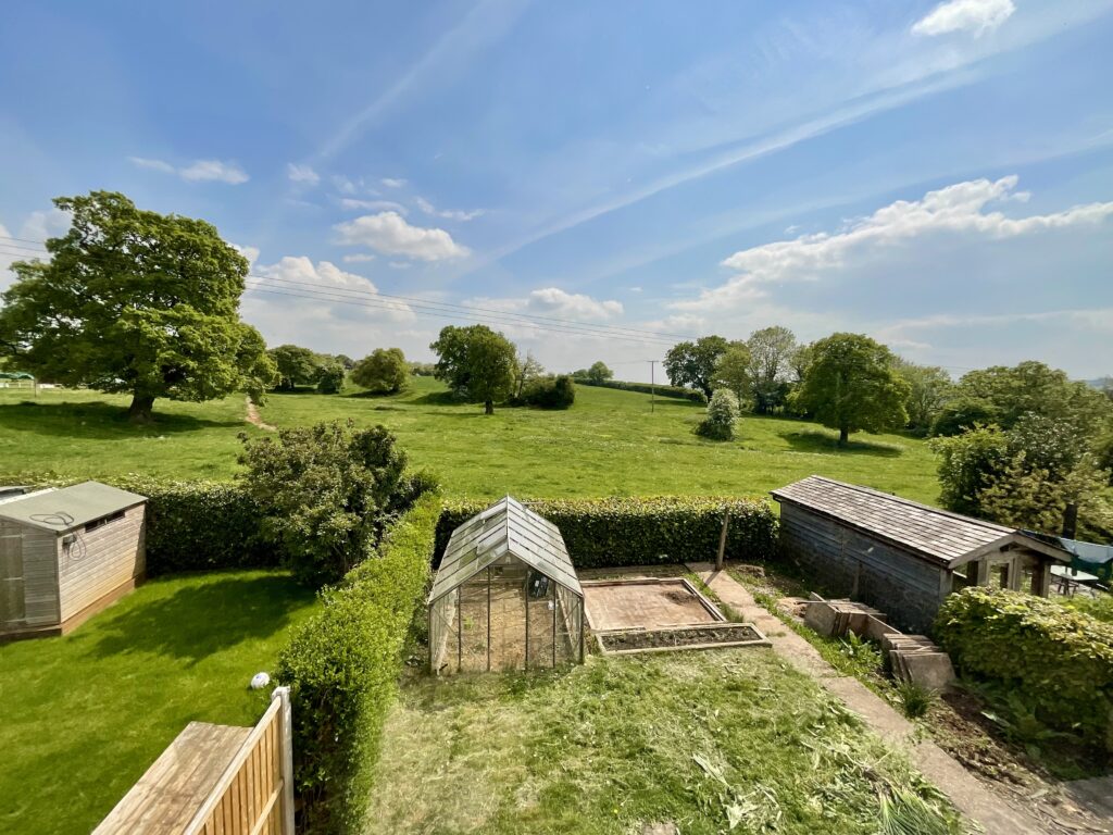 Uttoxeter Road, Stone, ST15