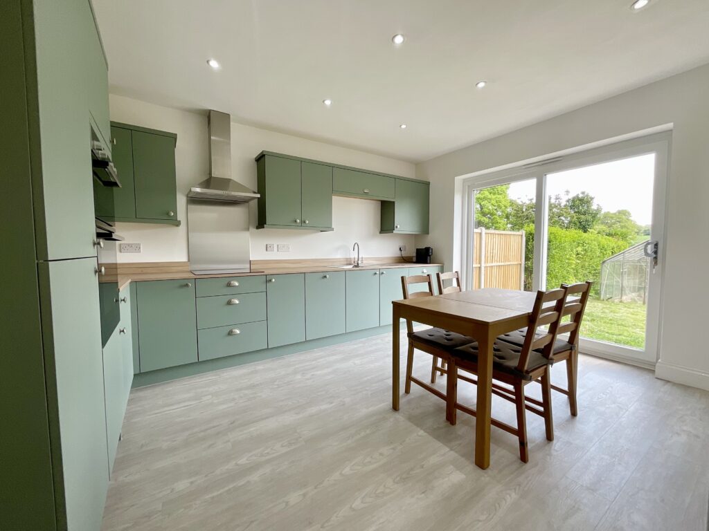 Uttoxeter Road, Stone, ST15
