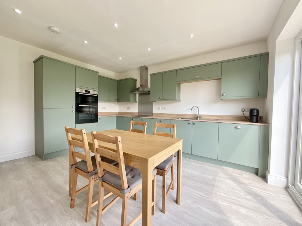 Uttoxeter Road, Stone, ST15