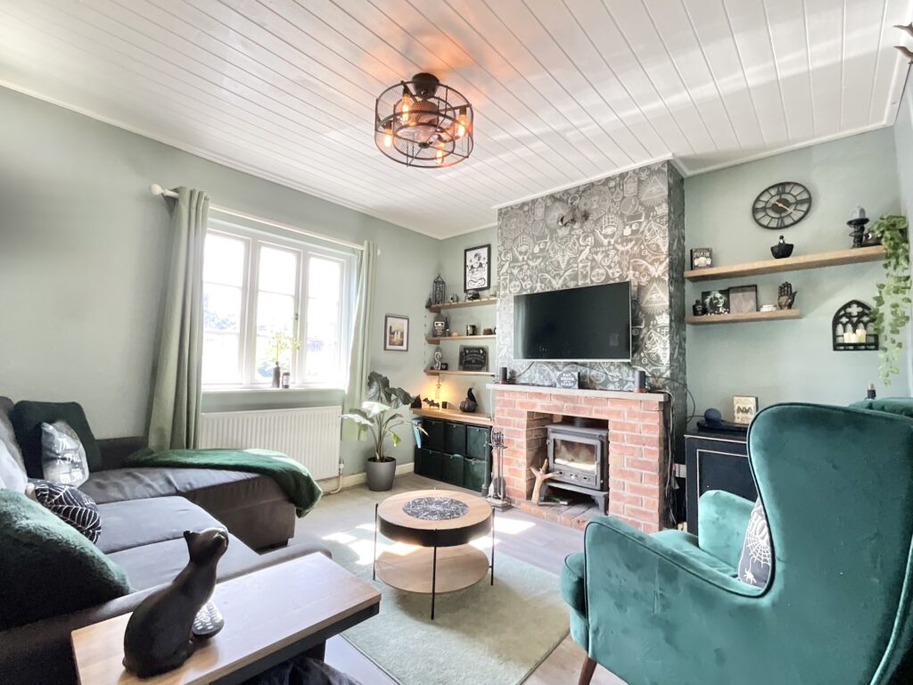 Uttoxeter Road, Lower Tean, ST10