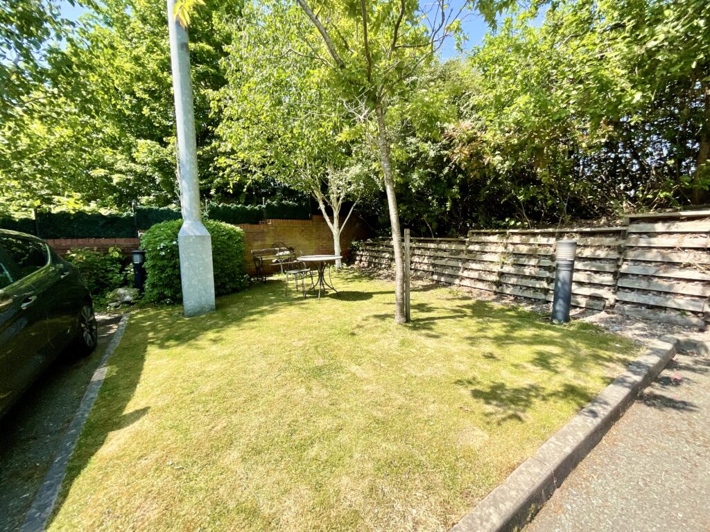 Millstone Court, Stone, ST15