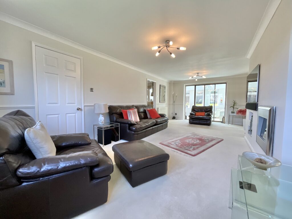 Willow Way, Forsbrook, ST11