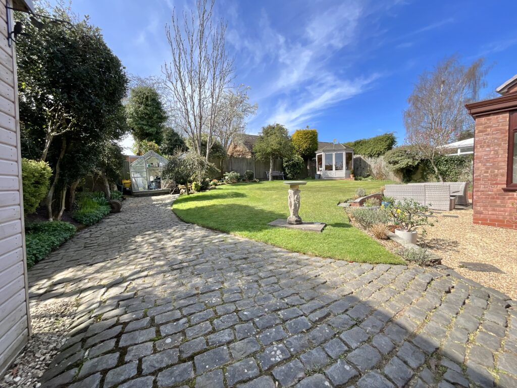 Willow Way, Forsbrook, ST11
