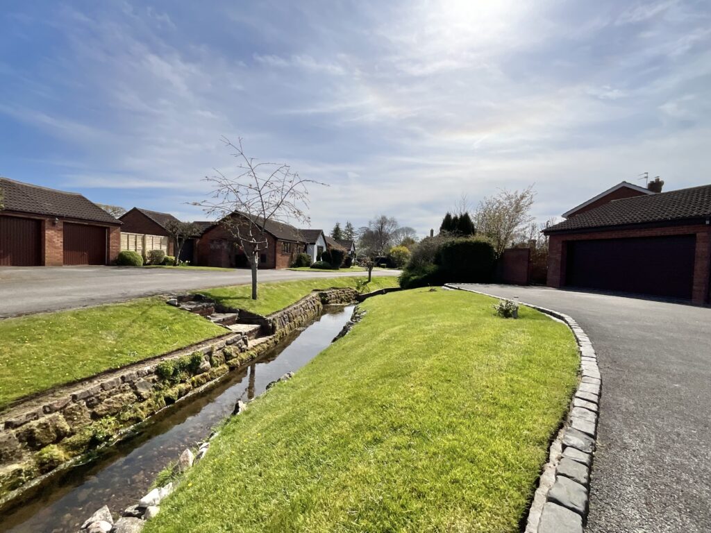 Willow Way, Forsbrook, ST11
