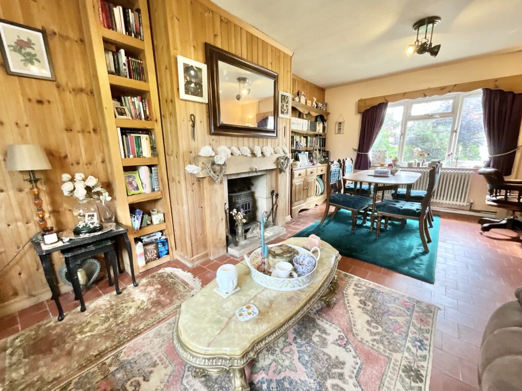 Sidney Drive, Kingsley Holt, ST10