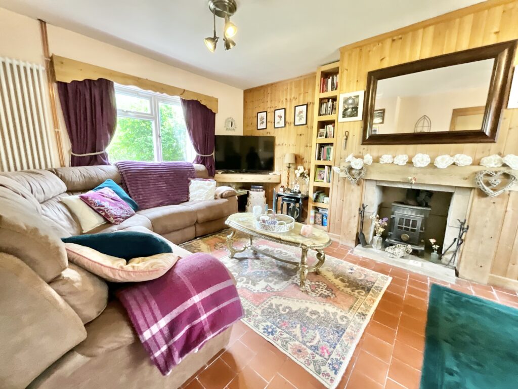Sidney Drive, Kingsley Holt, ST10