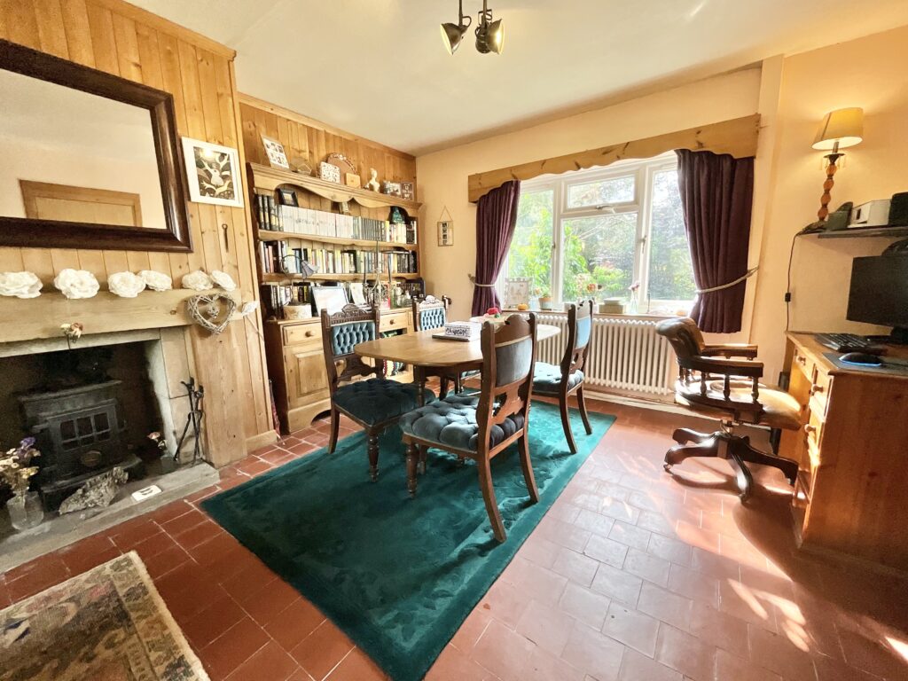 Sidney Drive, Kingsley Holt, ST10