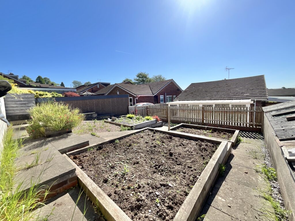 Parklands Road, Tean, ST10