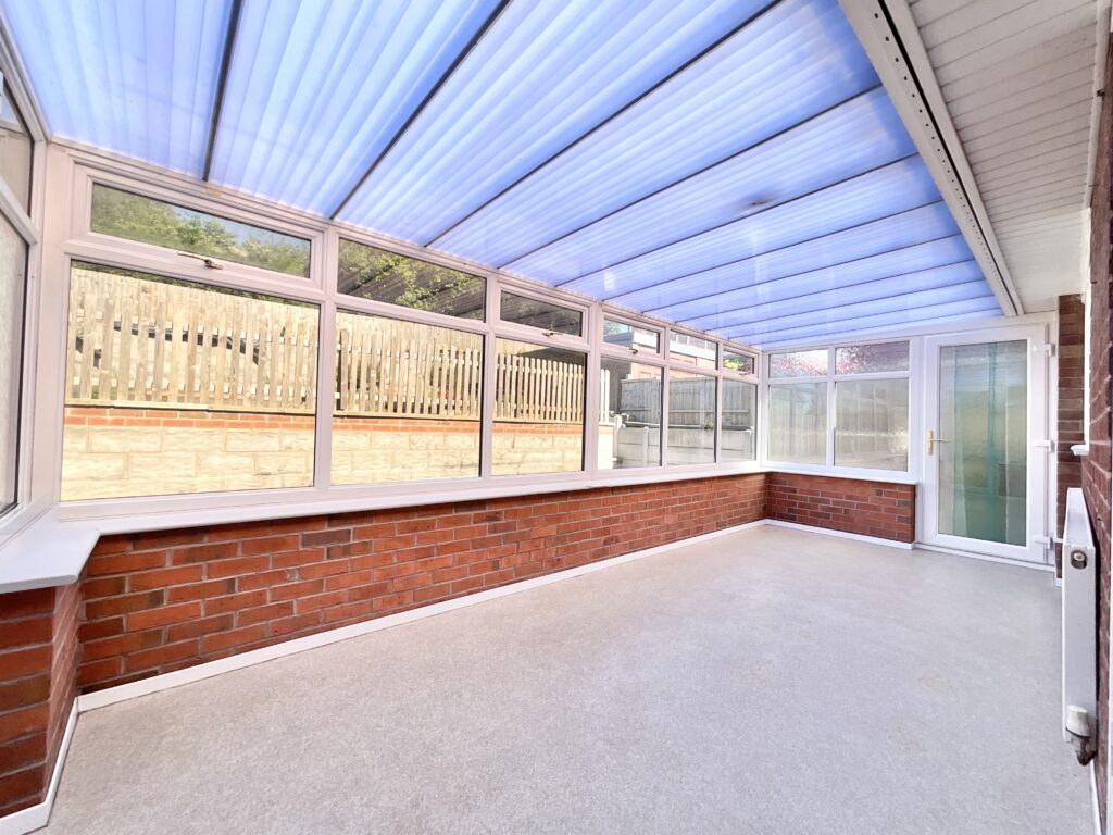 Parklands Road, Tean, ST10