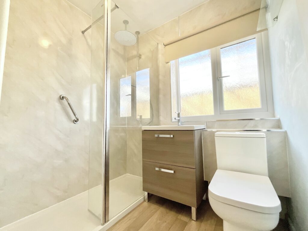 Parklands Road, Tean, ST10