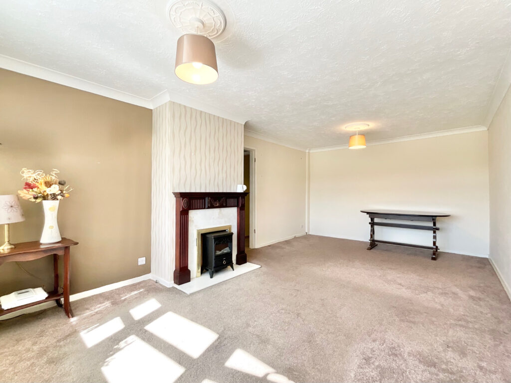 Parklands Road, Tean, ST10