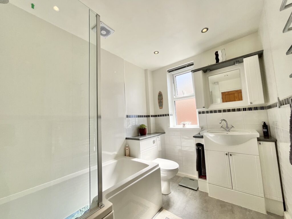 Churnet Valley Road, Kingsley Holt, ST10