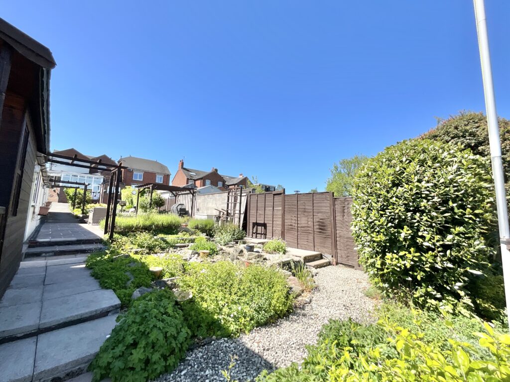 Churnet Valley Road, Kingsley Holt, ST10