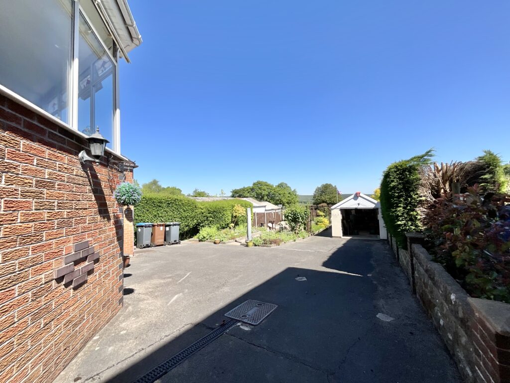 Churnet Valley Road, Kingsley Holt, ST10