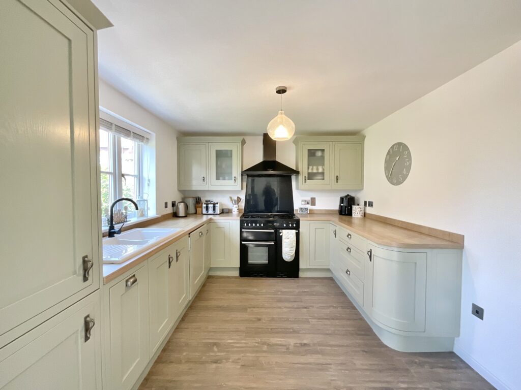 Harecastle Bank, Stone, ST15
