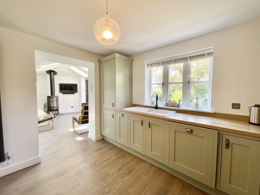 Harecastle Bank, Stone, ST15