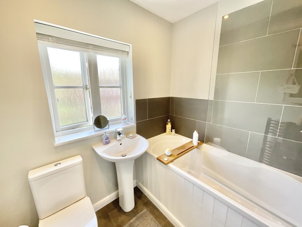 Harecastle Bank, Stone, ST15