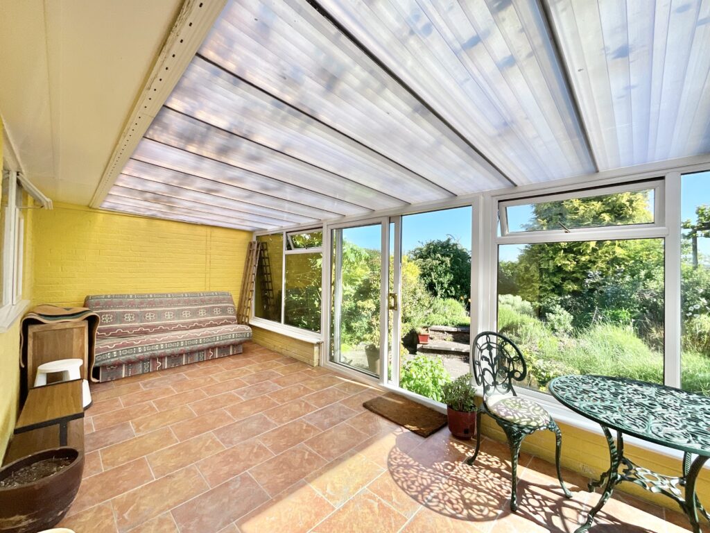 Birchfields Close, Stone, ST15