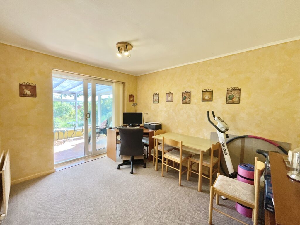 Birchfields Close, Stone, ST15