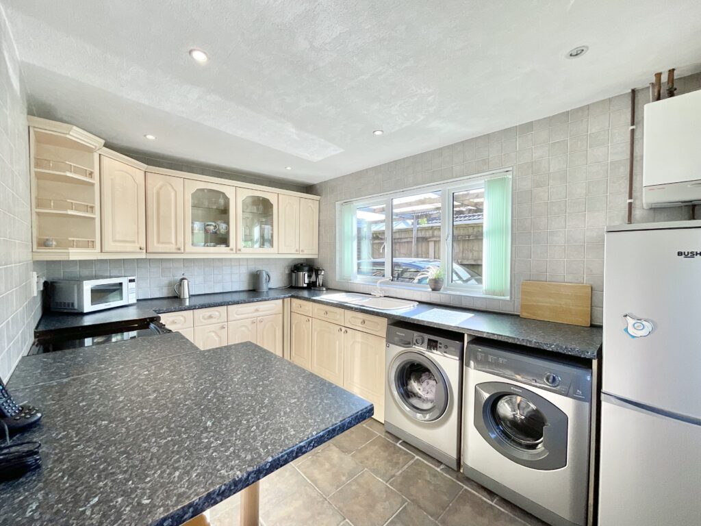 Birchfields Close, Stone, ST15