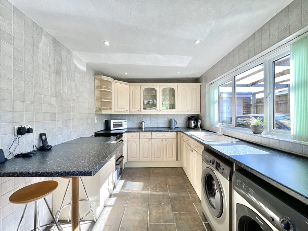 Birchfields Close, Stone, ST15