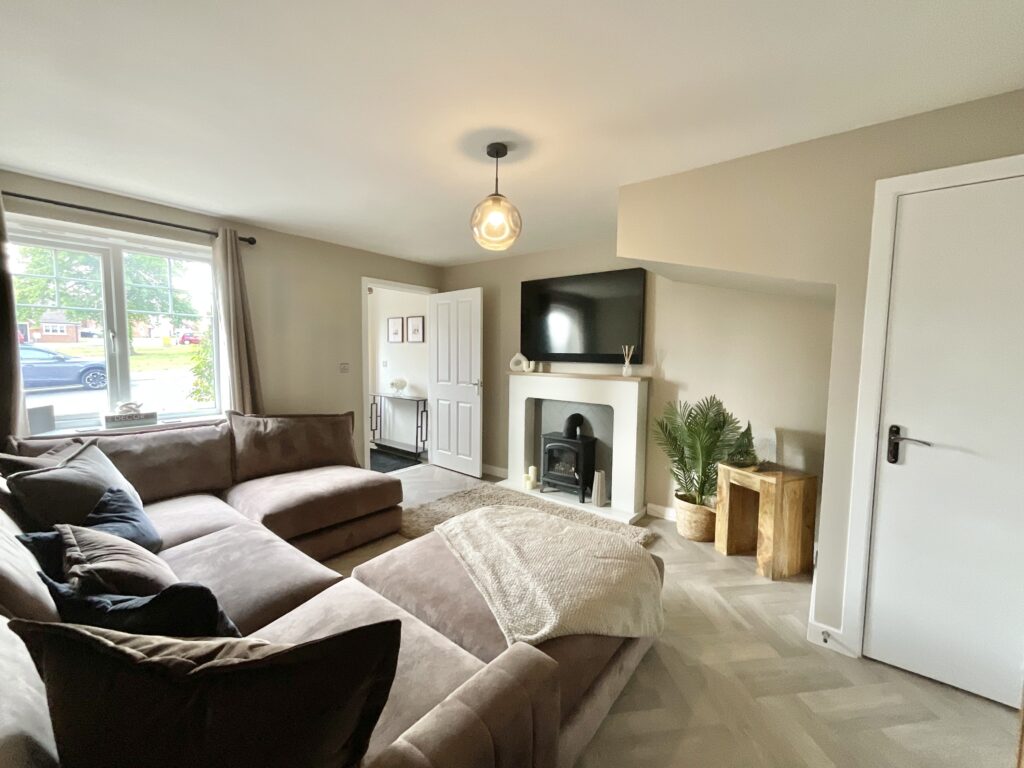Myatt Avenue, Stone, ST15