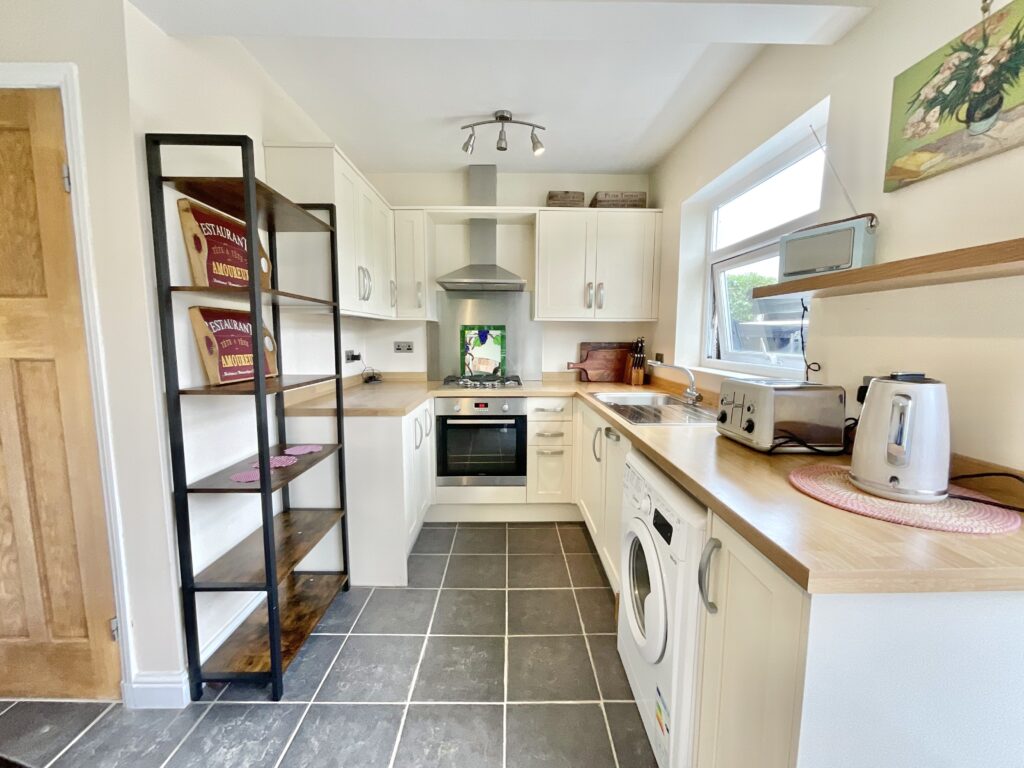 Hanchurch Crossroad, Newcastle, ST5