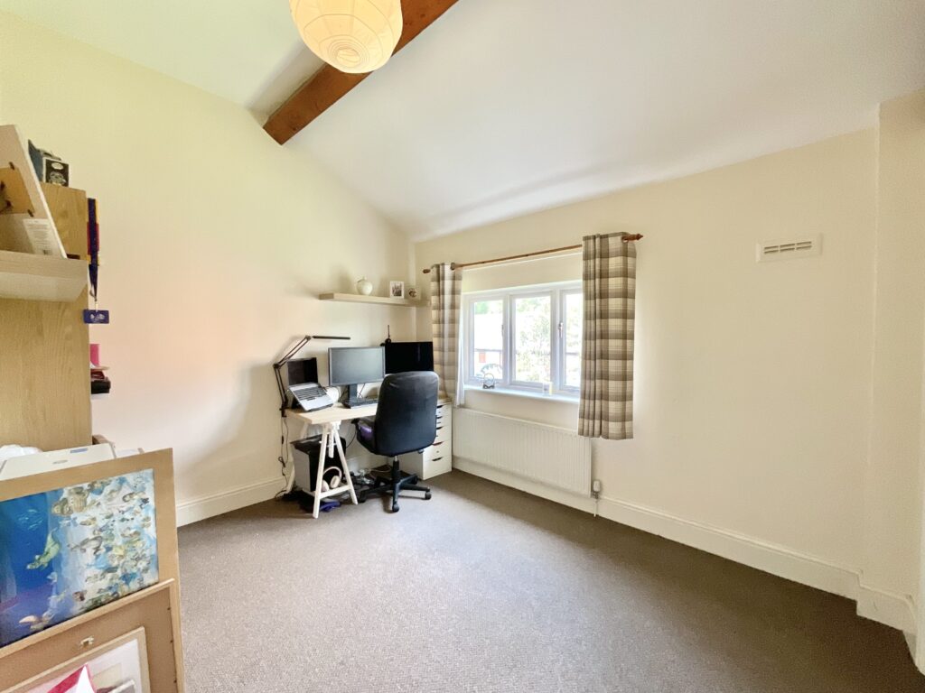 Tixall Court, Tixall, ST18