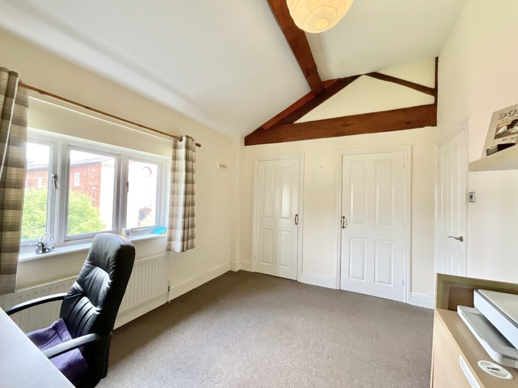 Tixall Court, Tixall, ST18