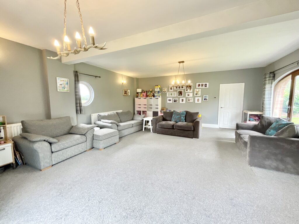 Tixall Court, Tixall, ST18