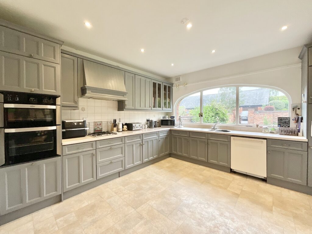 Tixall Court, Tixall, ST18