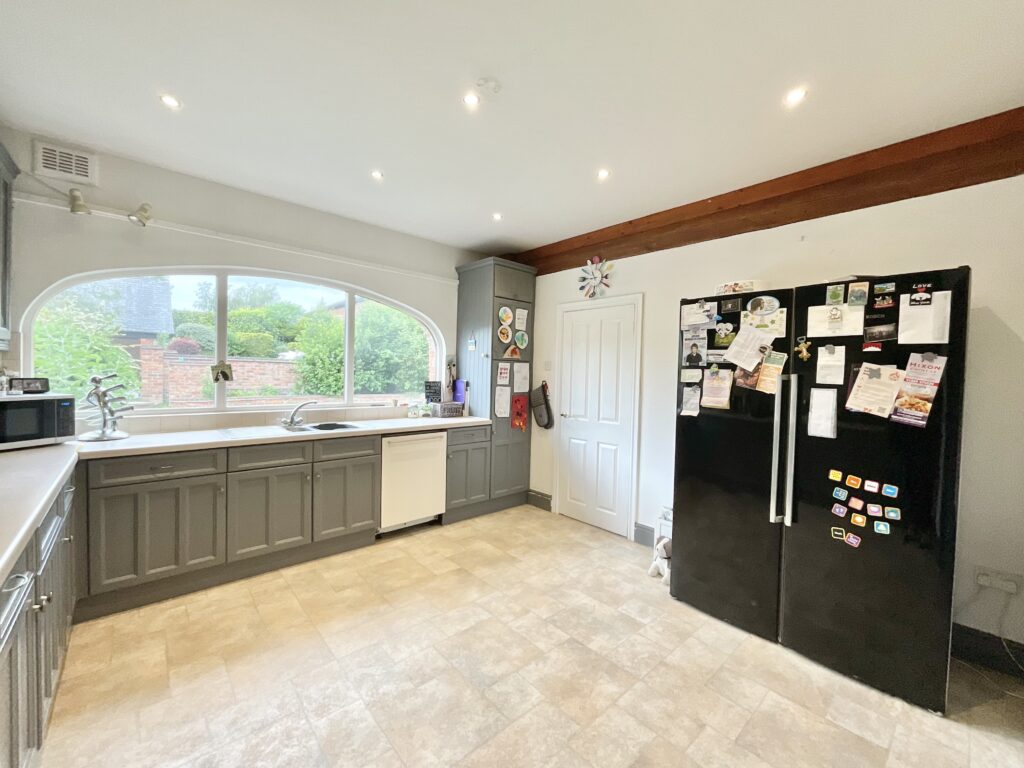 Tixall Court, Tixall, ST18