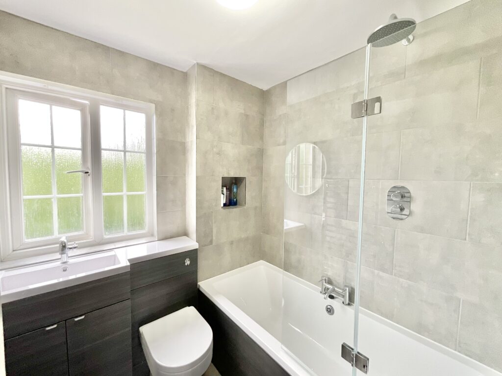 Barnton Edge, Stone, ST15