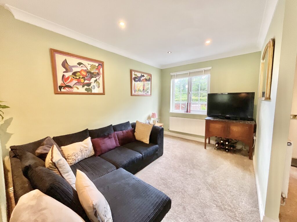 Barnton Edge, Stone, ST15