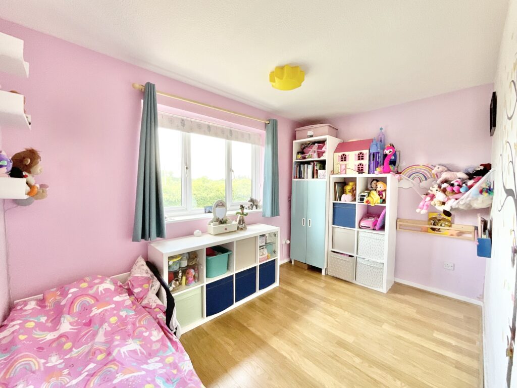 Melrose Avenue, Stone, ST15