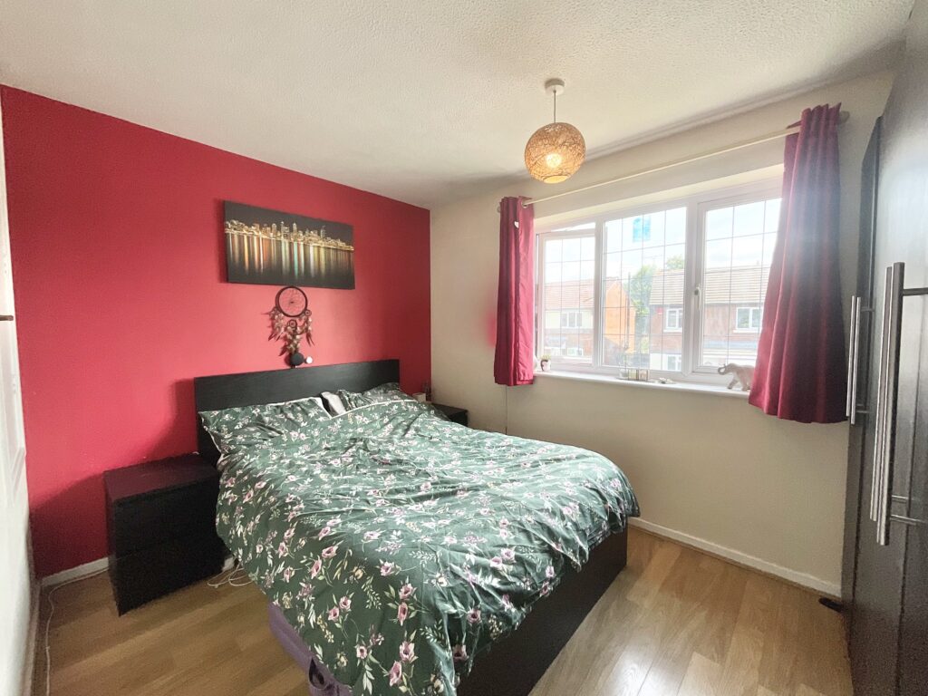 Melrose Avenue, Stone, ST15