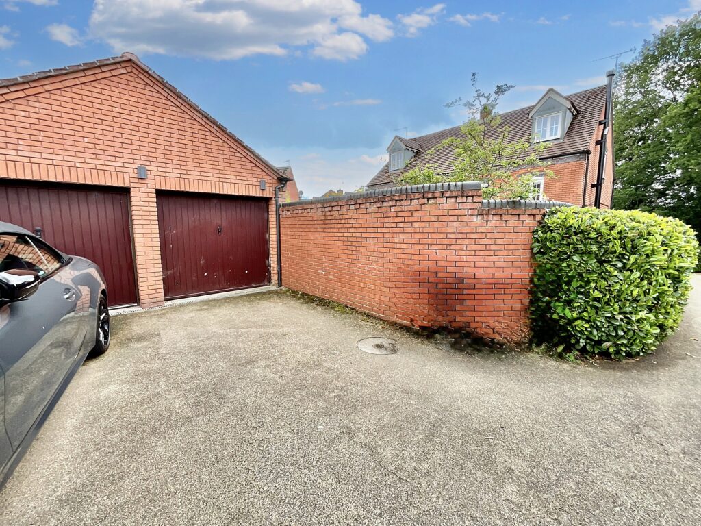 Barnton Edge, Stone, ST15