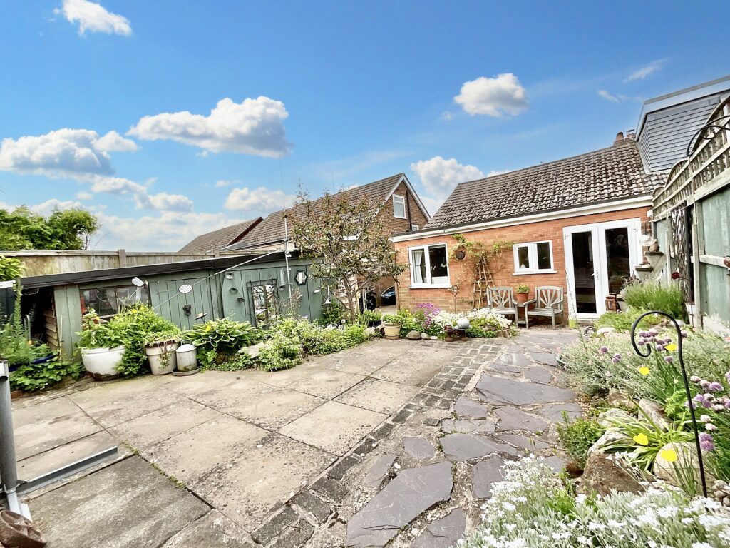 Hawfinch Road, Cheadle, ST10