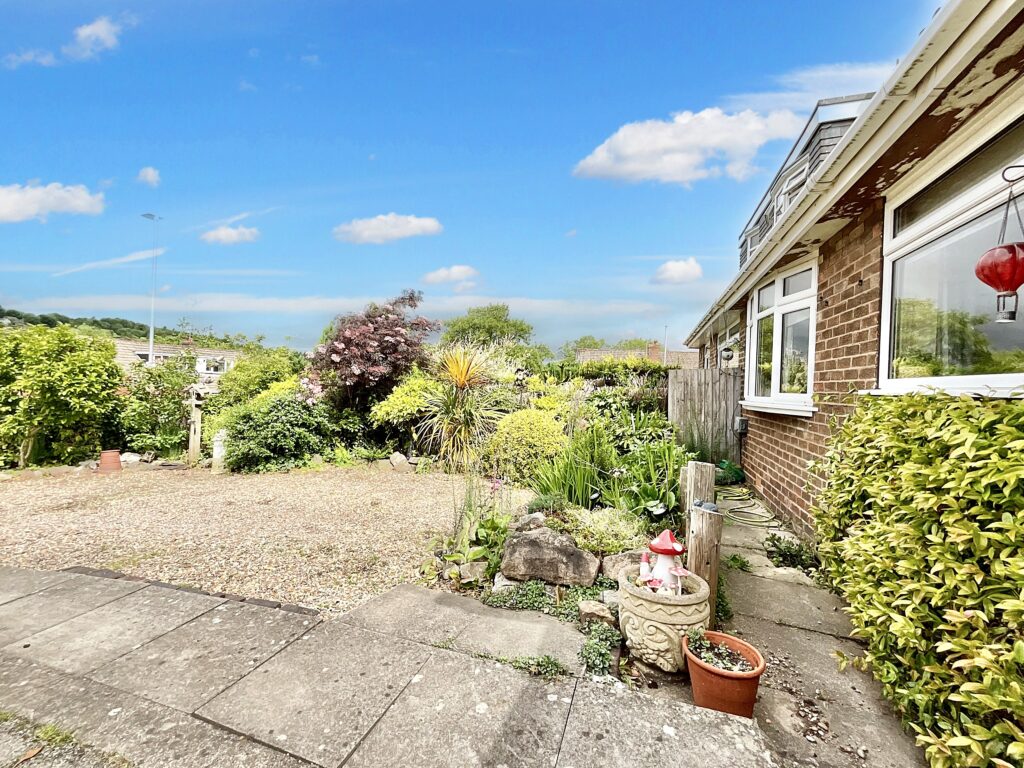 Hawfinch Road, Cheadle, ST10