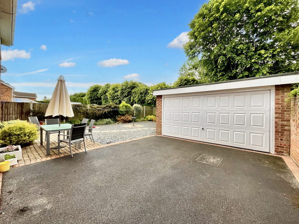 Porlock Grove, Stoke-On-Trent, ST4
