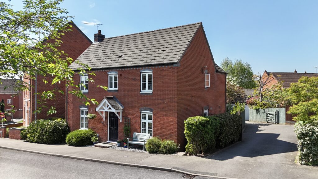Harecastle Bank, Stone, ST15