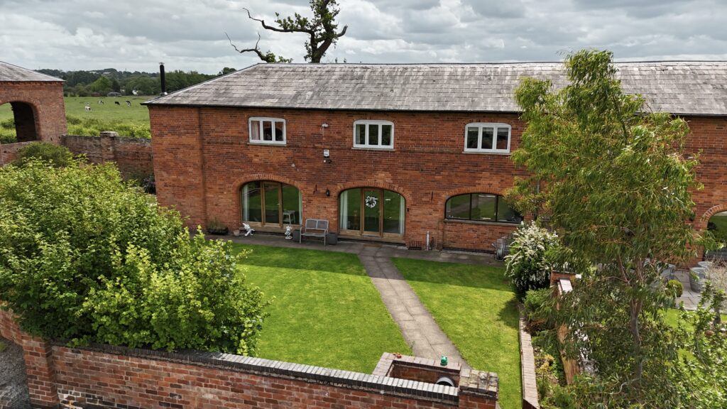 Tixall Court, Tixall, ST18