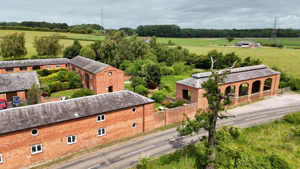Tixall Court, Tixall, ST18