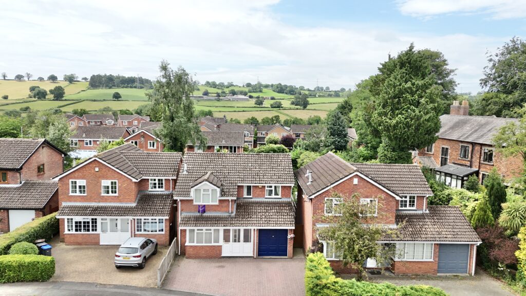 Vicarage Road, Tean, ST10