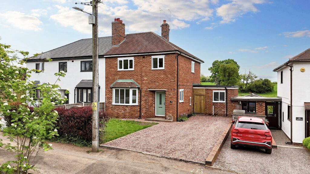 Uttoxeter Road, Stone, ST15